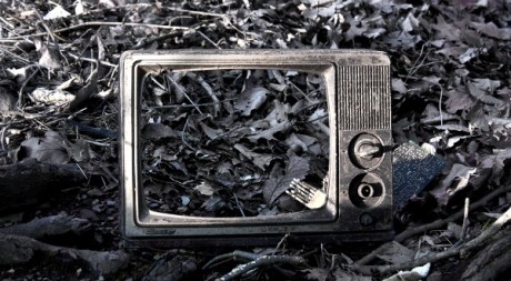 Abandoned TV, by jasonbolonski via Flickr CC