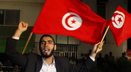 Un militant d'Ennahda, à Tunis, le 25 octobre 2011. REUTERS/Anis Mili