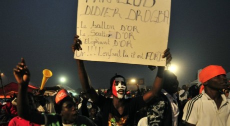 Fan club pour l'attribution du Ballon d'or à Didier Drogba, Abidjan, fvrier 2012.© SIA KAMBOU/AFP