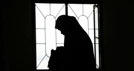 Silhouette d'une femme musulmane / Reuters