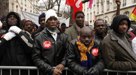 Manifestation de travailleurs immigrés sans papiers, à Paris en 2010. Reuters/Benoit Tessier