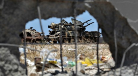 Un tank à Tripoli, Libye, le 13 juin 2011. REUTERS/Ahmed Jadallah