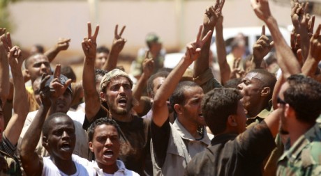 Des rebelles libyens à Benghazi, juin 2011. © REUTERS/Thaier Al-Sudani