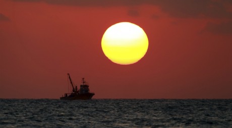  Soleil couchant en Méditerranée. Reuters/Osman Orsal