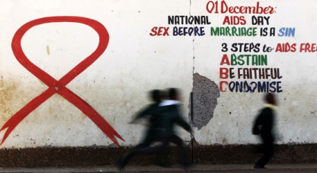 Campagne contre le Sida à Johannesburg, le 22 août 2011. REUTERS/Siphiwe Sibeko. 