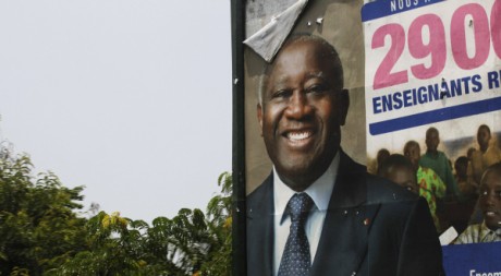 Affiche de Gbagbo, Abidjan, avril 2011. REUTERS/Finbarr O'Reilly