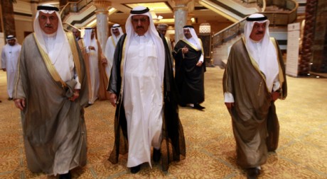 Le ministre des Finances des Emirats Arabes Unis en Arabie Saoudite, le 22 octobre 2011. Reuters/Jumana El-Heloueh