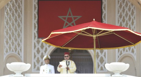 Le roi Mohammed VI fait un discours depuis le palais de Tétouan, le 31 juillet 2011. REUTERS/Handout