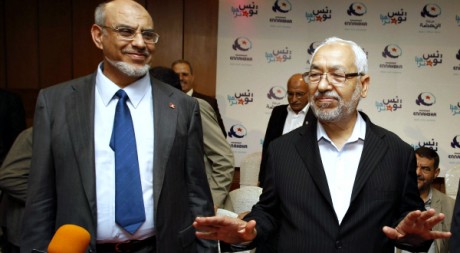Le Premier ministre Hamadi Jebali et le leader d'Ennahda Rached Ghannouchi à Tunis, le 28 octobre 2011. REUTERS/Zoubeir Souissi