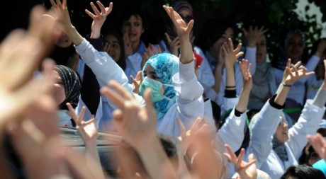 Manifestation d'étudiants à Alger le 5 mai 2011. AFP/FAROUK BATICHE