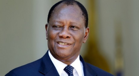 Alassane Ouattara, reçu à l'Elysée, le 26 juillet 2012. © REUTERS/Charles Platiau