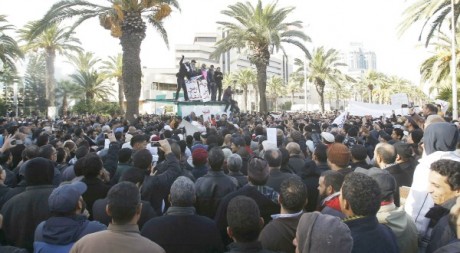 Manifestations de soutiens du parti Ennahda, Tunis, décembre 2012. © REUTERS/Zoubeir Souissi
