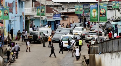 Une rue de Libreville, pendant la CAN, février 2012. © REUTERS/Luc Gnago