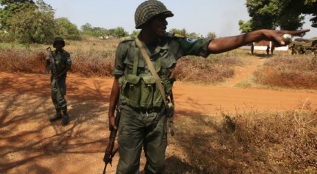 Un militaire de la CEMAC en Centrafrique Le 2 janvier 2013. Reuters/Luc Gnago