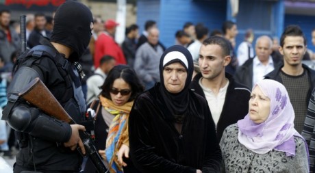 Une foule près de la mosquée Al Fatah à Tunis le 2 novembre 2012. Reuters/Anis Mili