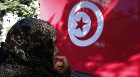 Une femme âgée lors d'une manifestation, à Tunis, le 13 janvier 2013. Reuters/Anis Mili