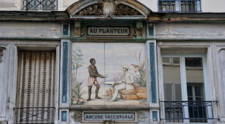 Une céramique, rare trace à Paris de la colonisation, 15 février 2013 ©AFP/Pierre Verdy