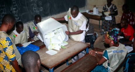 Dépouillement des votes, Bamako, 28 juillet 2013 / AFP