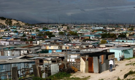 Township du Cap en Afrique du Sud, 12 juillet 2012.  REUTERS/Mike Hutchings