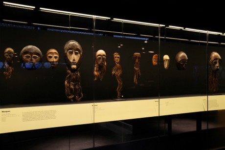 Masques de l'exposition Secrets D'Ivoire au Musée Quai Branly, Gautier Deblonde