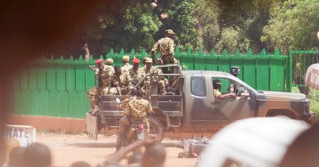 Des membres de la garde présidentielle à Ouagadougou, le 17 septembre. Photo: REUTERS/Joe Penney