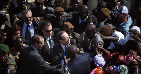 François Hollande au Mali, le 2 février 2013. Crédit photo: REUTERS/Fred Dufour/Pool