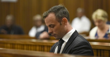 Oscar Pistorius lors d'une audience au tribunal de Prétoria, le 8 décembre 2015. Crédit photo: REUTERS/Herman 