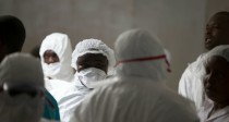 Les infirmiers libériens qui traitent Ebola menacent d'entrer en grève
