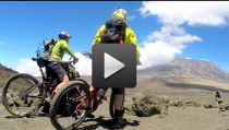 VIDEO. Grimper et descendre le Kilimandjaro à vélo