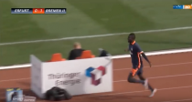 Le fabuleux destin d'un jeune réfugié gambien devenu une star du foot allemand